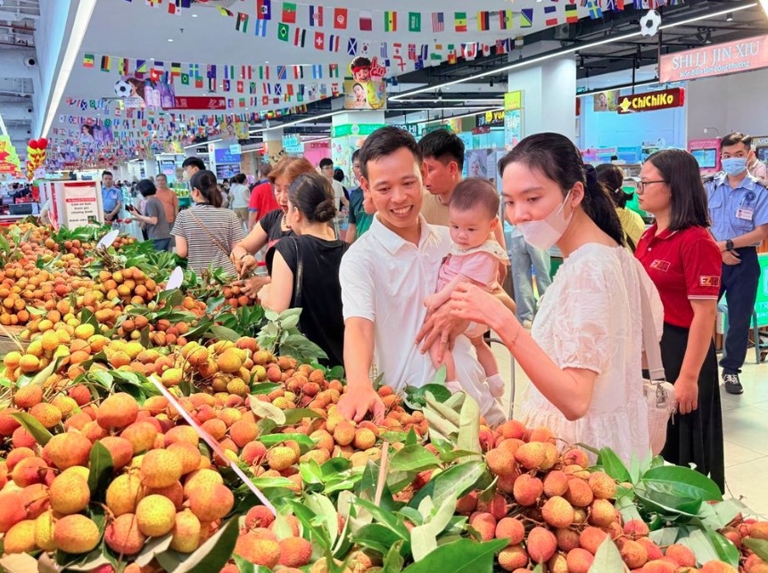 Bac Ninh lychees are displayed across Central Retail’s nationwide retail network, including GO!, Tops Market and mini go! stores. (Photo: Illustrative image)