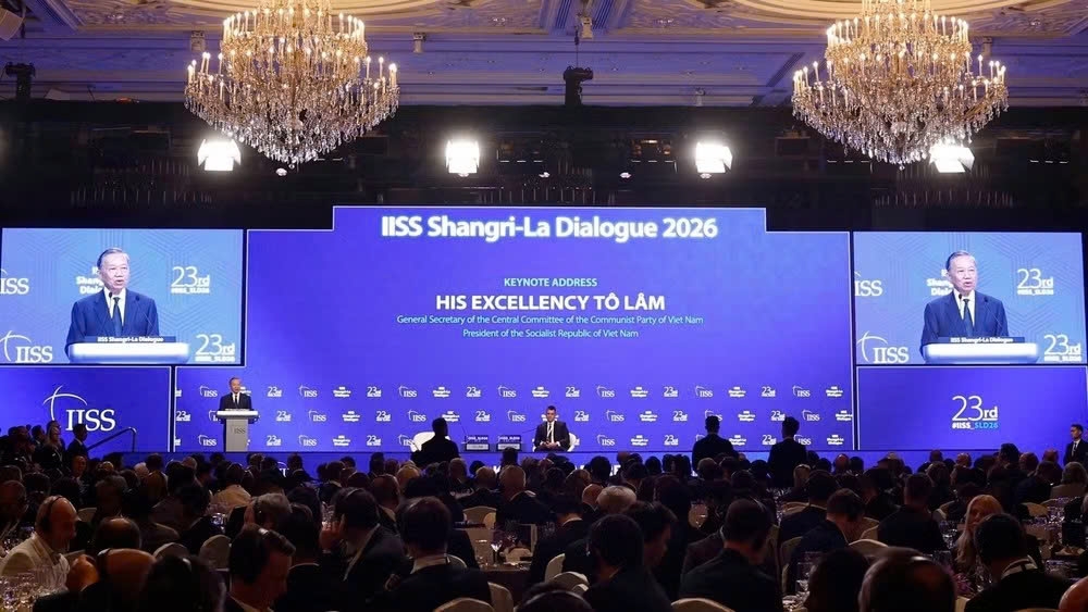 General Secretary of the Communist Party of Vietnam Central Committee and State President To Lam speaks at the 23rd Shangri-La Dialogue in Singapore on May 29. (Photo: VNA)
