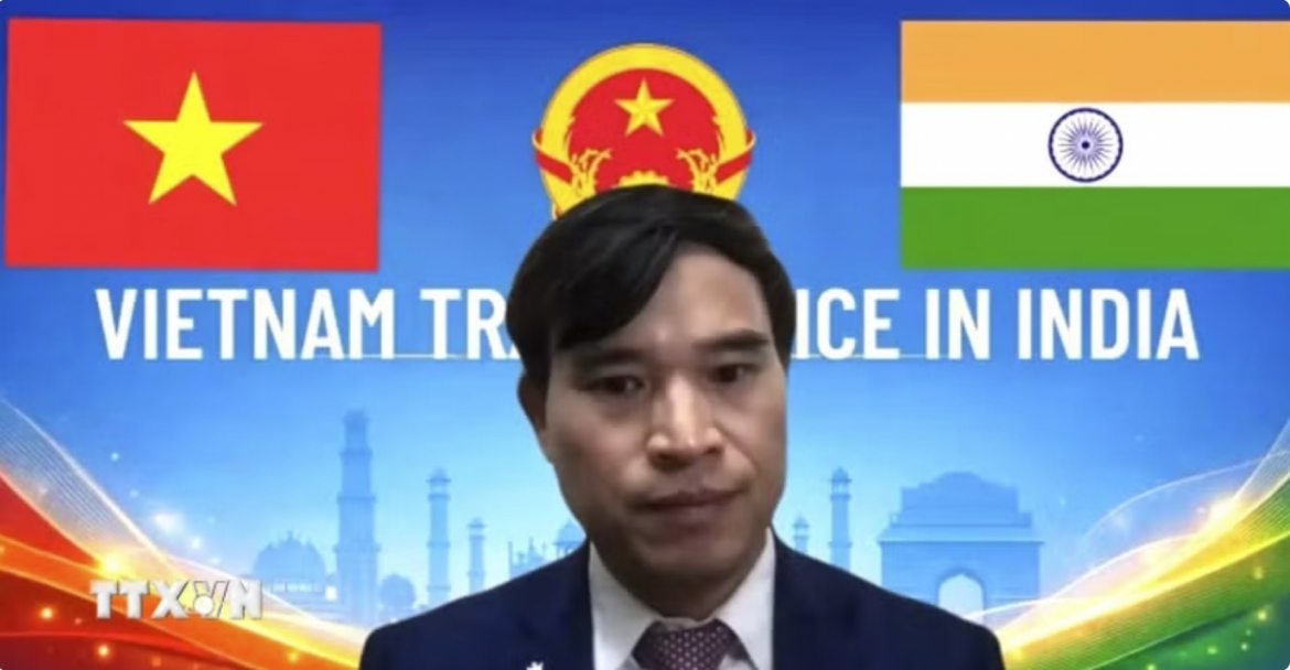 Vietnamese Trade Counsellor to India Bui Trung Thuong delivers opening remarks at the seminar (Photo: VNA)