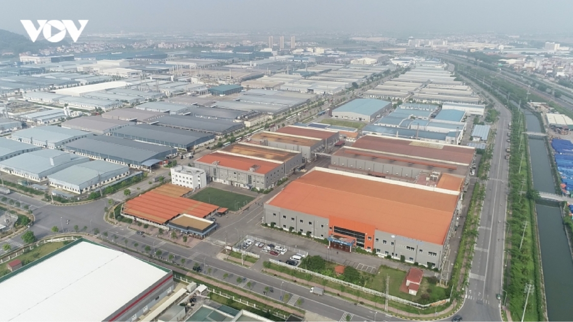 Vietnam needs to renew its mindset on attracting FDI, shifting from a “red carpet” policy aimed at attracting investment at all costs to a more selective approach focused on high-quality capital flows.