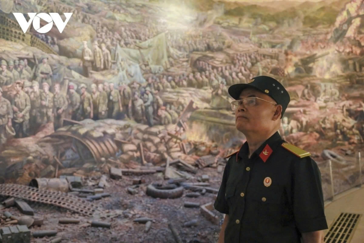 Images of veterans seeing the old documentary photographs are easily found at the relic site.