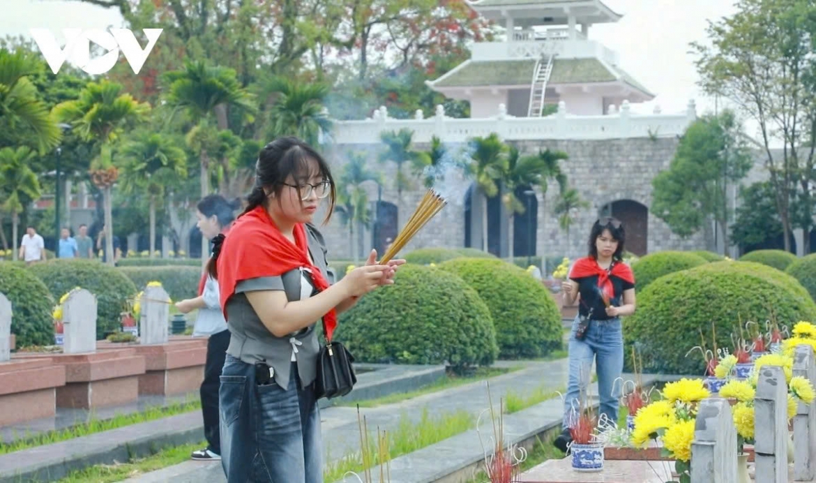 Many visitors come to the relic complex to honour those who sacrificed their lives during the historic Battle of Dien Bien Phu.
