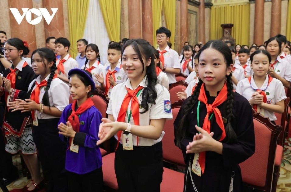 Outstanding members of the Ho Chi Minh Young Pioneer Organisation