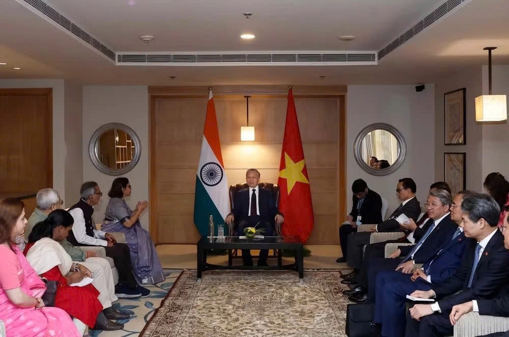 At the reception for President of the India-Vietnam Friendship Association Kusum Jain in New Delhi on May 6, Party General Secretary and State President To Lam acknowledges and highly appreciates the role of people-to-people diplomacy and the positive contributions of Indian people’s organisations, including the India-Vietnam Friendship Association.