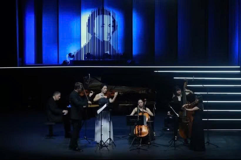 A performance at the concert (Photo: nhandan.vn)