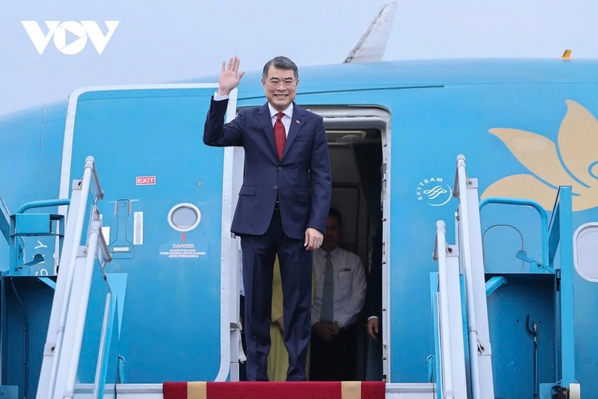 Vietnamese Prime Minister Le Minh Hung departs for the 48th ASEAN Summit and related meetings in the Philippines