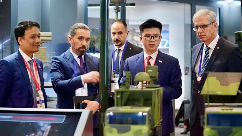 Representing Vietnam, Viettel is exhibiting in the national pavilion area at Hall 1
(Source: Viettel)
