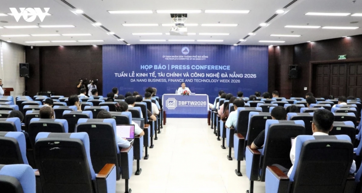 The press conference introduces the Da Nang Business, Finance and Technology Week 2026 