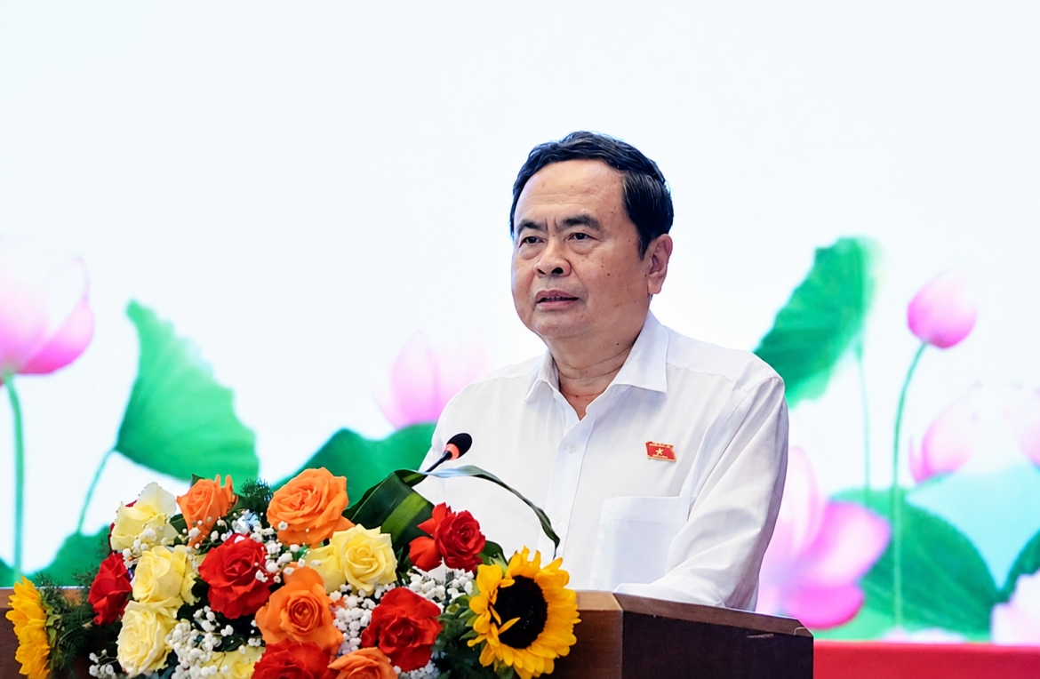 National Assembly Chairman Tran Thanh Man calls on Vietnamese media organisations to embrace innovation and digital transformation during a meeting with press leaders in Hanoi on June 14