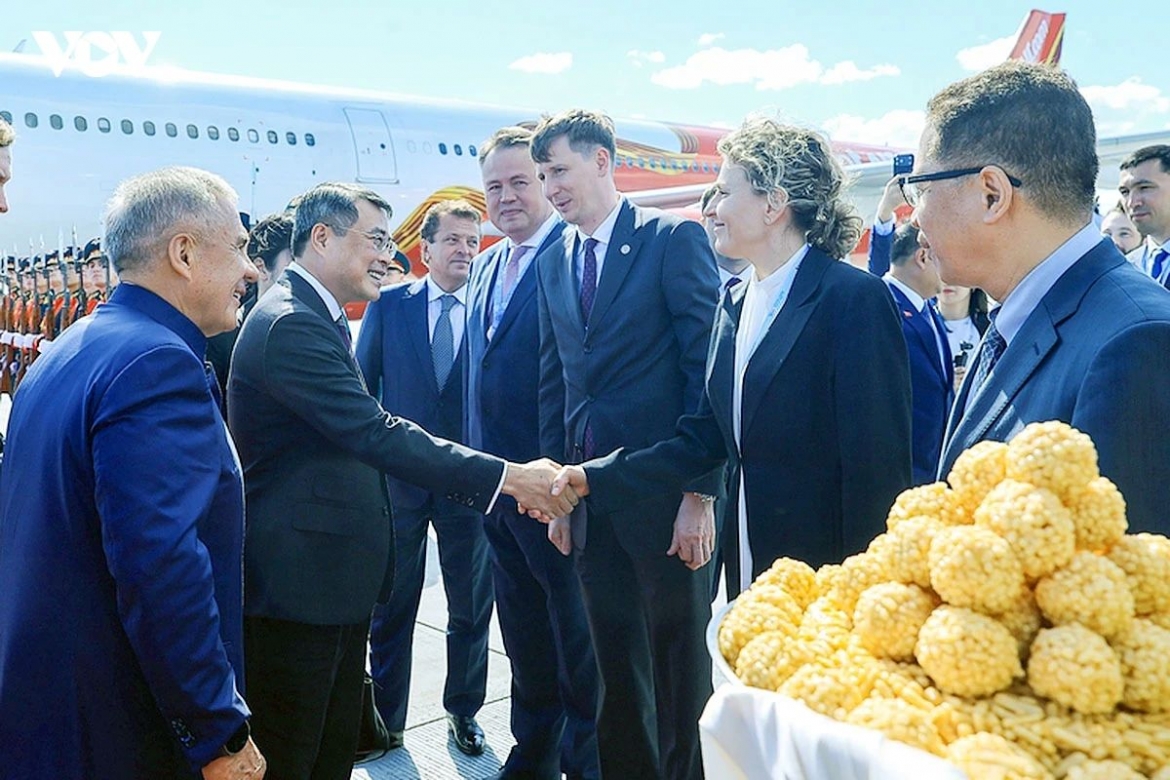 Vietnamese Prime Minister Le Minh Hung arrives in Kazan, Russia, to attend the ASEAN–Russia Summit marking 35 years of their relations and hold bilateral meetings aimed at strengthening Vietnam–Russia and ASEAN–Russia cooperation