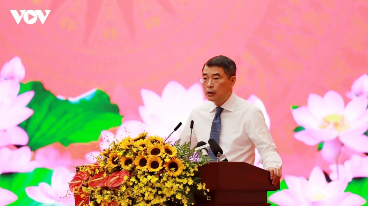 Double-digit growth cannot be achieved through old approaches, old thinking or outdated methods, Prime Minister Le Minh Hung says at the launching ceremony of the national emulation movement towards the double-digit growth target in Ho Chi Minh City on June 13