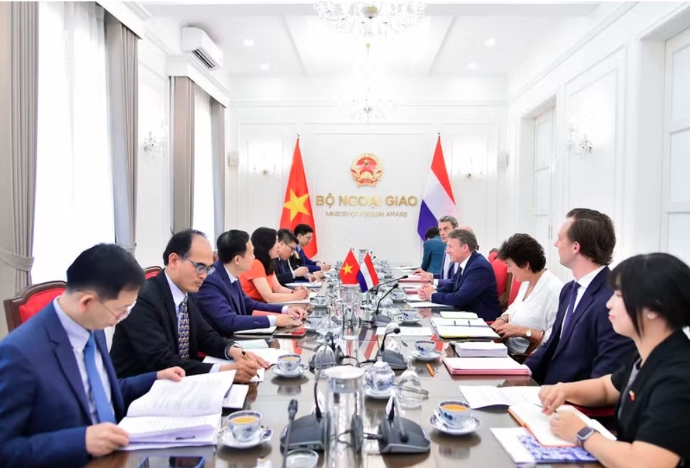 The second deputy foreign ministerial-level political consultation between Vietnam and the Netherlands in Hanoi on June 1 (Photo: Ministry of Foreign Affairs)