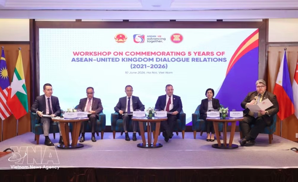 Delegates at the workshop on commemorating 5 years of ASEAN - UK Dialogue Relations in Hanoi on June 10 (Photo: VNA)