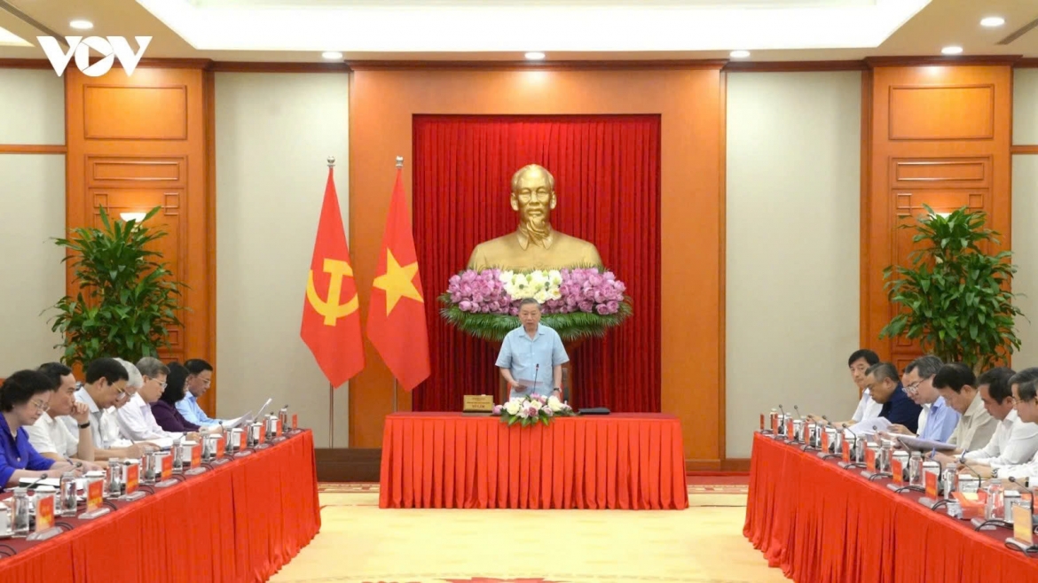 Party General Secretary and State President To Lam chairs a meeting of the Central Steering Committee reviewing the first year of implementation of the new political system and local government model, held in Hanoi on June 2