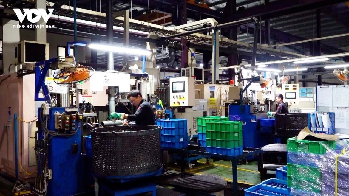 Vietnam is revising its SME Support Law to improve access to finance, promote green growth, support business transformation, and help small and medium-sized enterprises benefit more effectively from government assistance