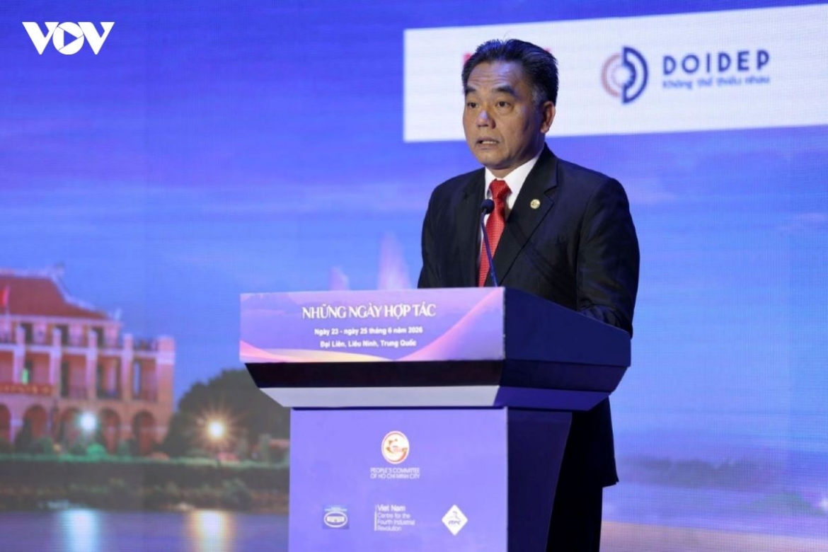 Vice Chairman of the Ho Chi Minh City People's Committee Nguyen Loc Ha delivers the opening remarks at the Ho Chi Minh City Investment Cooperation Forum
