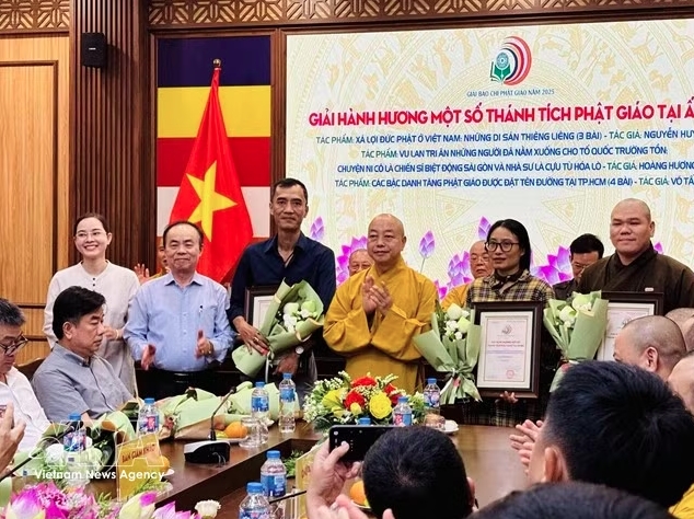 Three authors receive pilgrimage prizes to Buddhist holy sites in India this October.
