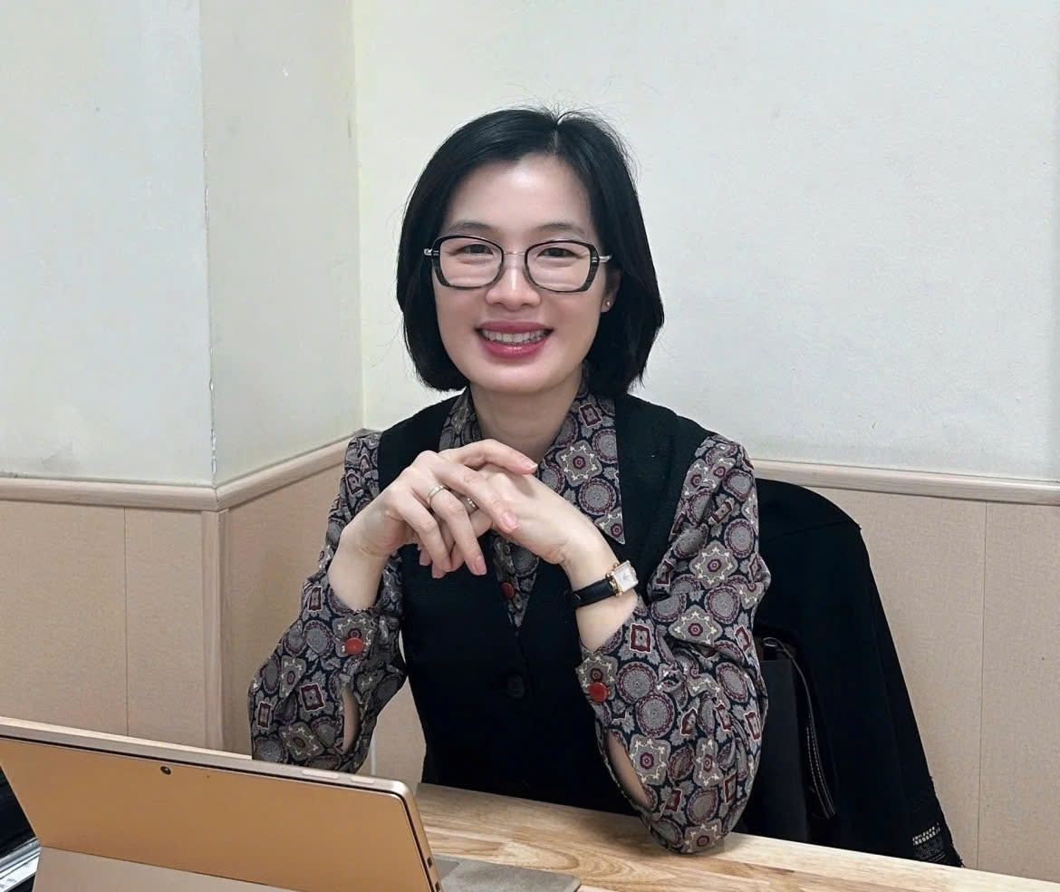 Dr. Ta Thu Phuong from the Faculty of Business Administration at National Economics University