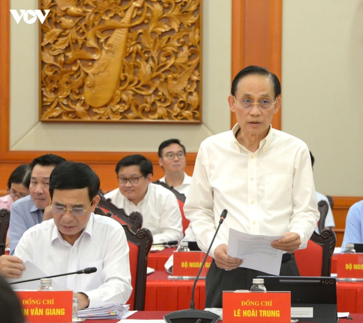 Foreign Minister Le Hoai Trung speaks at the inaugural meeting of the Central Steering Committee for Foreign Affairs and International Integration in Hanoi on June 30