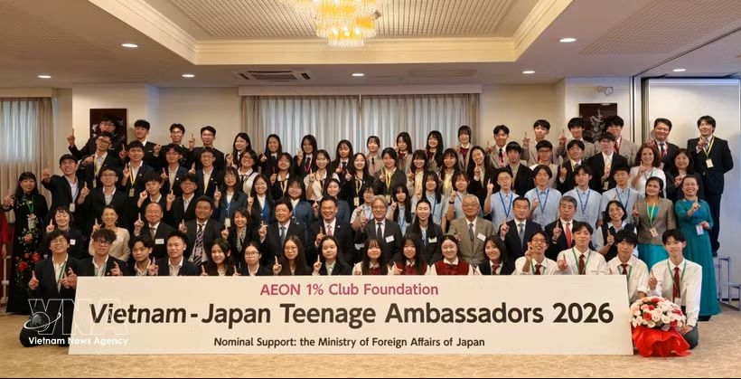Participants in the 2026 Vietnam–Japan Teenage Ambassadors programme pose for a group photo with delegates