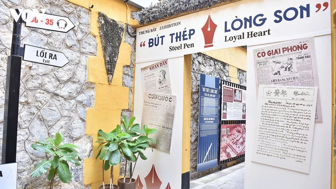 The exhibition honours journalists and revolutionaries who, despite imprisonment by colonial and imperialist forces, upheld their integrity and continued to publish newspapers in the service of their cause.