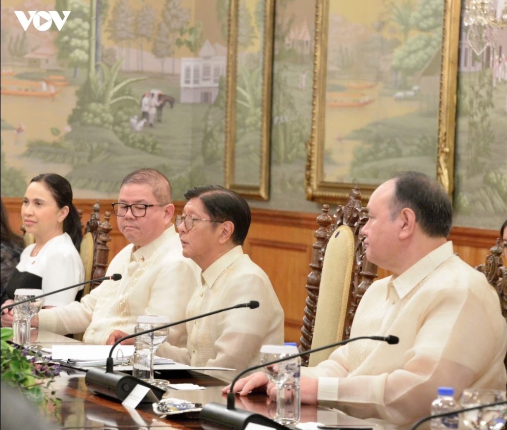 Philippine President Ferdinand Romualdez Marcos Jr. speaks during the talks with Party General Secretary and State President To Lam.