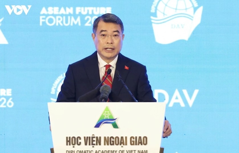 Prime Minister Le Minh Hung addresses the forum