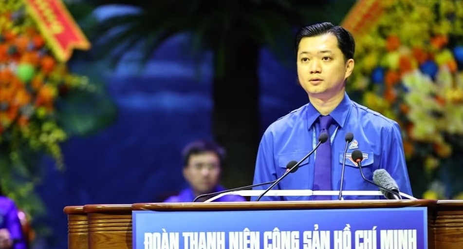 Secretary of the Central Committee of the Ho Chi Minh Communist Youth Union Nguyen Minh Triet speaks at the congress