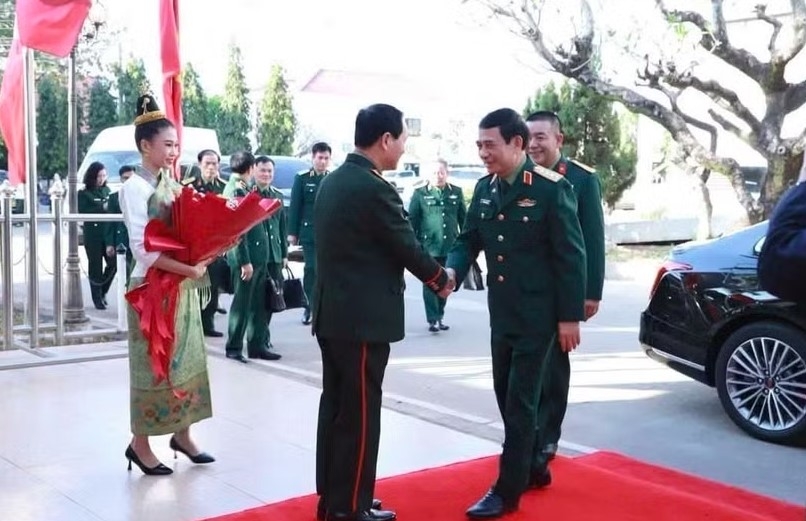 A story highlighting the great friendship, special solidarity, comprehensive cooperation and strategic cohesion between Laos and Vietnam is shared on the Lao People's Army Newspaper's Facebook page. (Photo published by VNA)