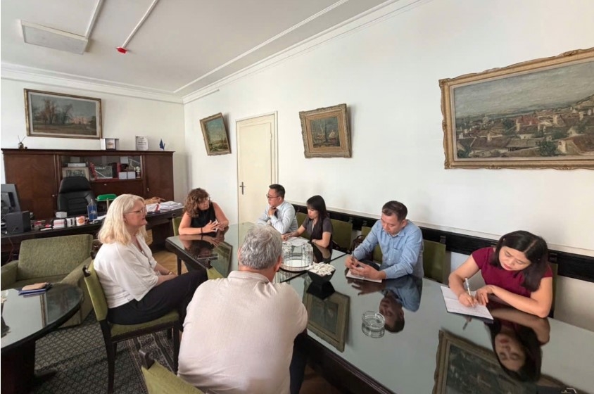 VOV and Radio Belgrade representatives during the working session.