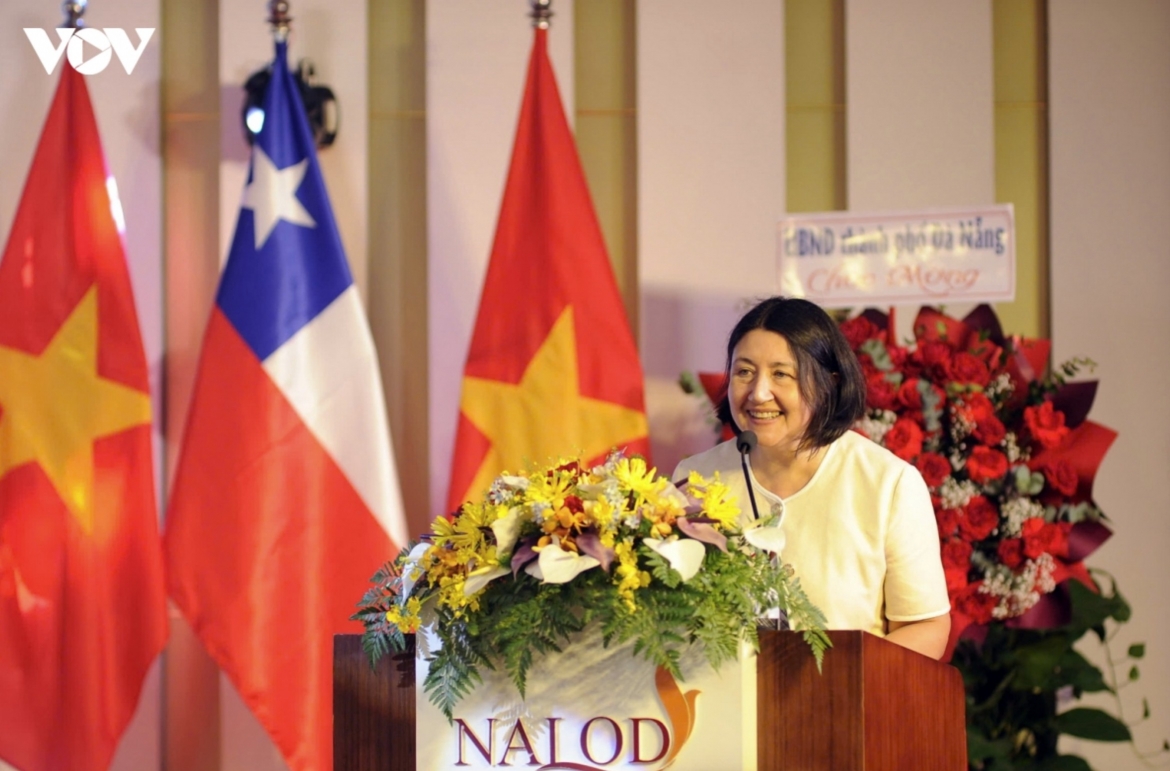 Ambassador of Chile to Vietnam Nasly Isabel Bernal Prado addresses at the event