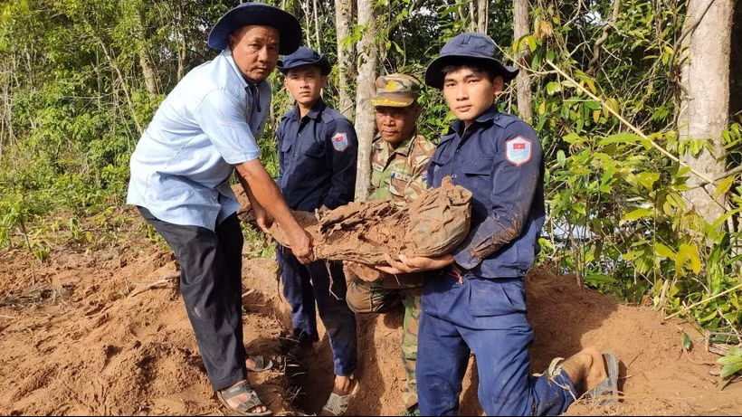 K92 Team searches for and recovers the remains of Vietnamese volunteer soldiers and experts who laid down their lives during different periods of war in Cambodia's Kampot province.