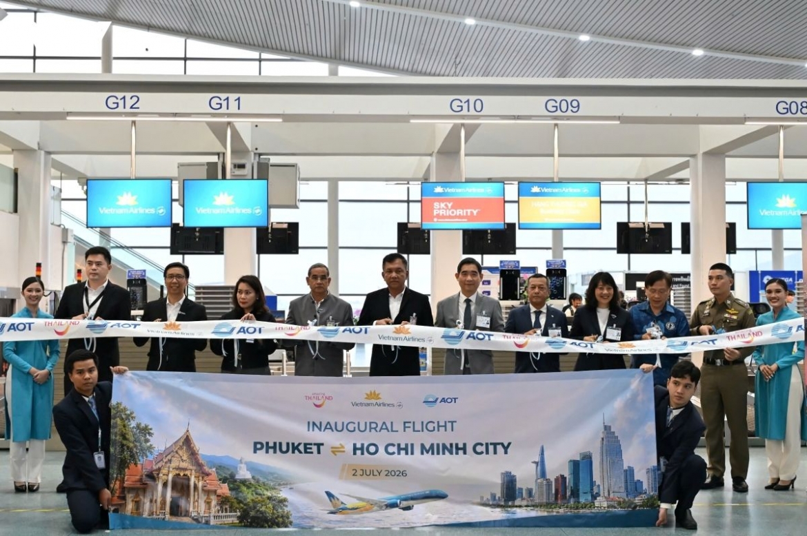 Ribbon-cutting ceremony for the launch of the Ho Chi Minh City–Phuket route