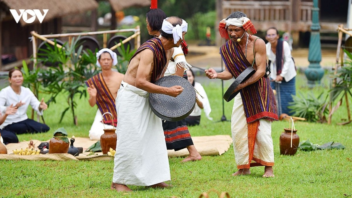 Prof. Dr. Tu Thi Loan says preserving culture today means creating values that can compete globally
