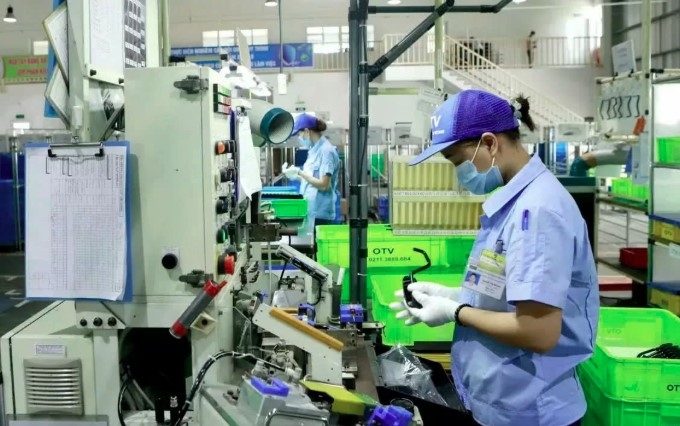 Manufacturing leads Vietnam's FDI inflows, drawing US$10.76 billion, or nearly 62% of newly registered investment capital. (Illustrative image)
