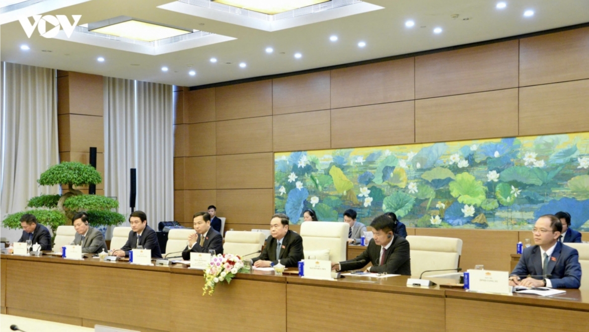 NA Chairman Tran Thanh at the meeting