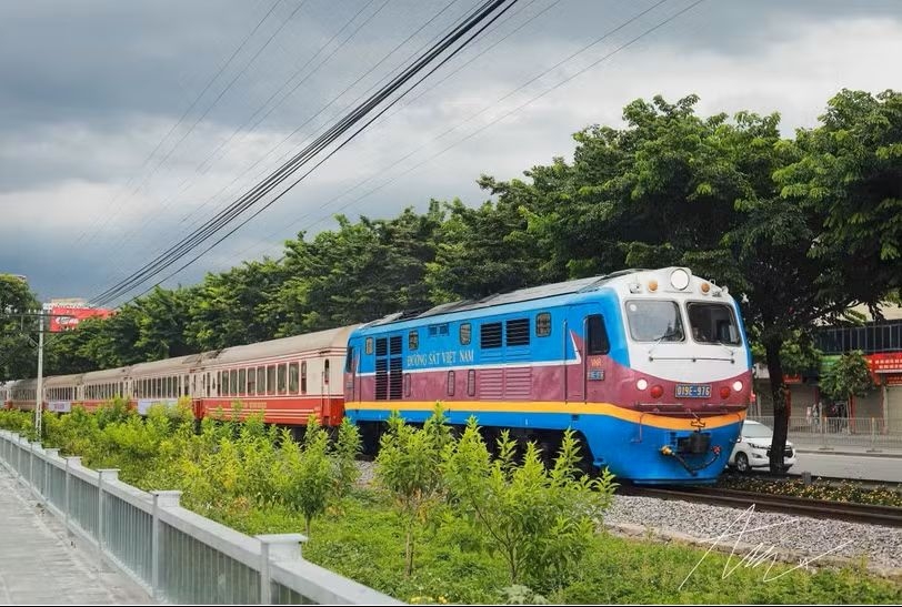Vietnam Railways has introduced a range of tourism, heritage and dedicated train services, attracting growing numbers of passengers.