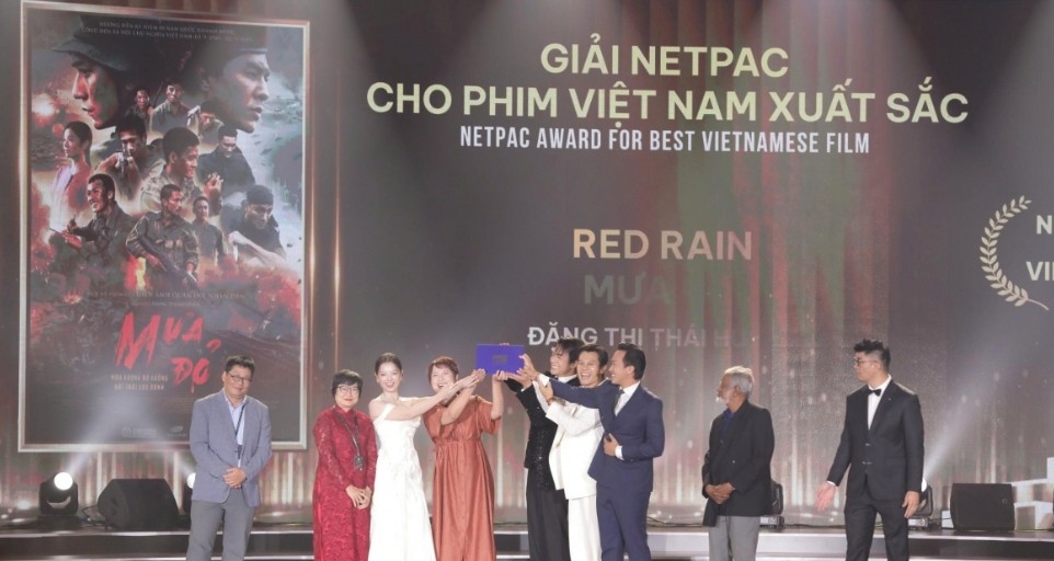 Red Rain wins the NETPAC Award for Best Vietnamese Film at DANAFF IV.