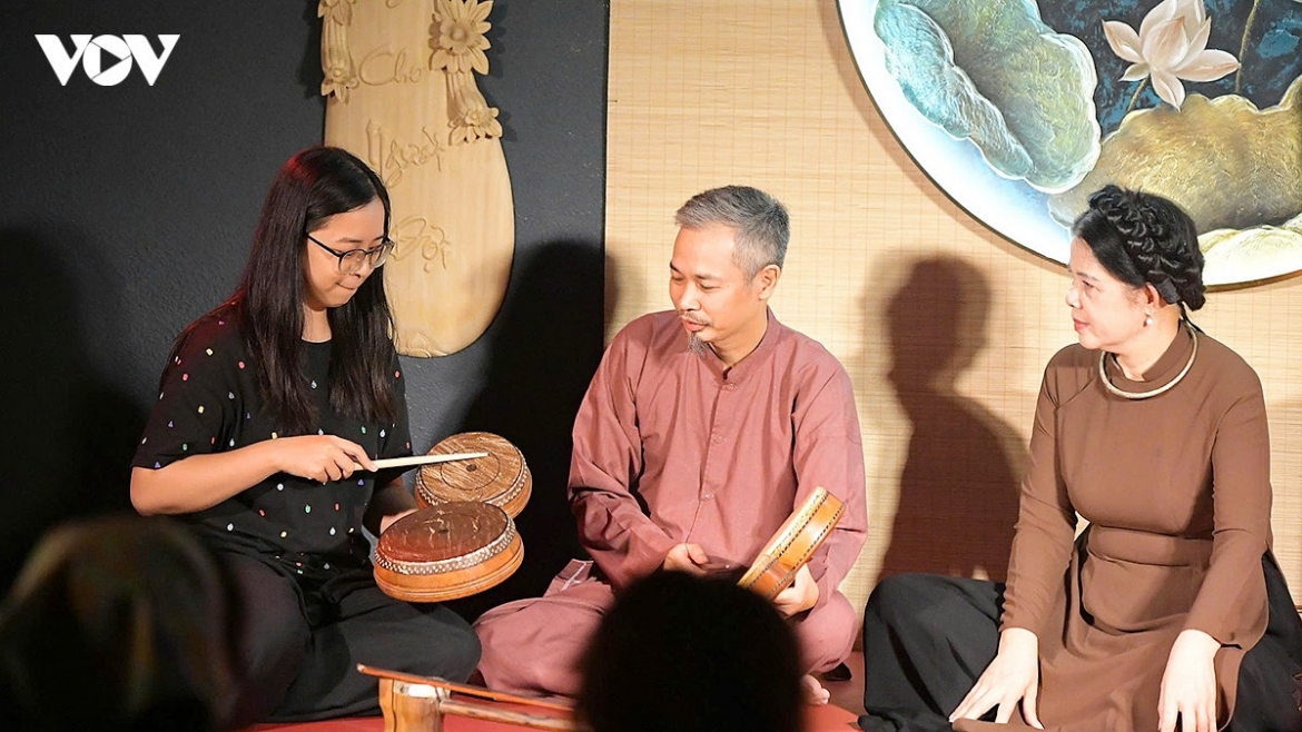 A highlight of the programme is the interaction between visitors and artisans, who share the stories, traditions and techniques behind these centuries-old art forms.