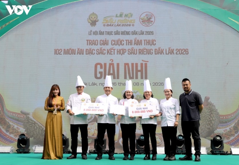 Awards presented at a competition featuring 102 signature dishes made with Dak Lak durian