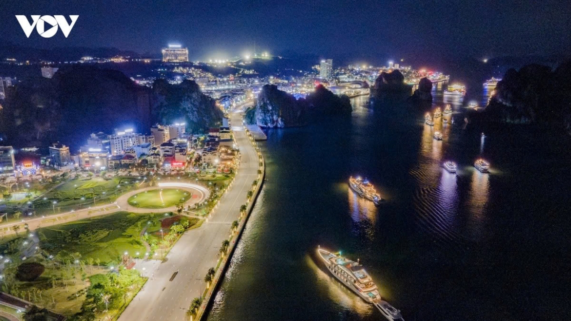 Quang Ninh in the north which is well-known for the natural wonder of Ha Long Bay is among most-searched destinations across the country. In particular, cruise ships take visitors to travel through majestic limestone karsts to explore the caves that have made the fame of the destination.