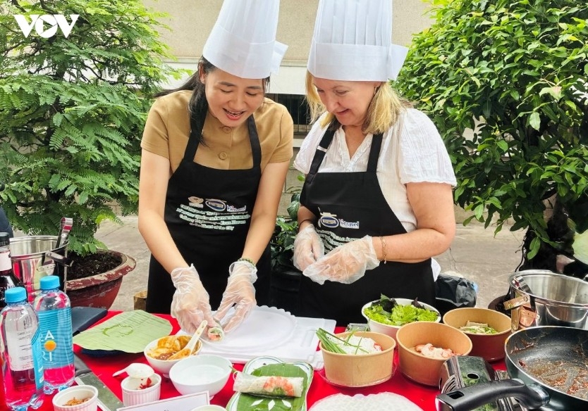 The program helps promote a friendly and dynamic Ho Chi Minh City to international friends.
