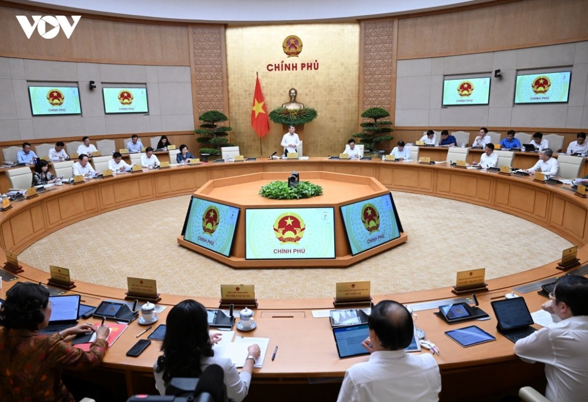Prime Minister Le Minh Hung chairs the Government's monthly meeting for July in Hanoi on August 3