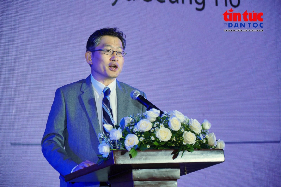 Consul General Ryu Seung-Ho speaks at the opening ceremony of HCMC K-Brand Expo 2026. (Photo: baotintuc.vn)