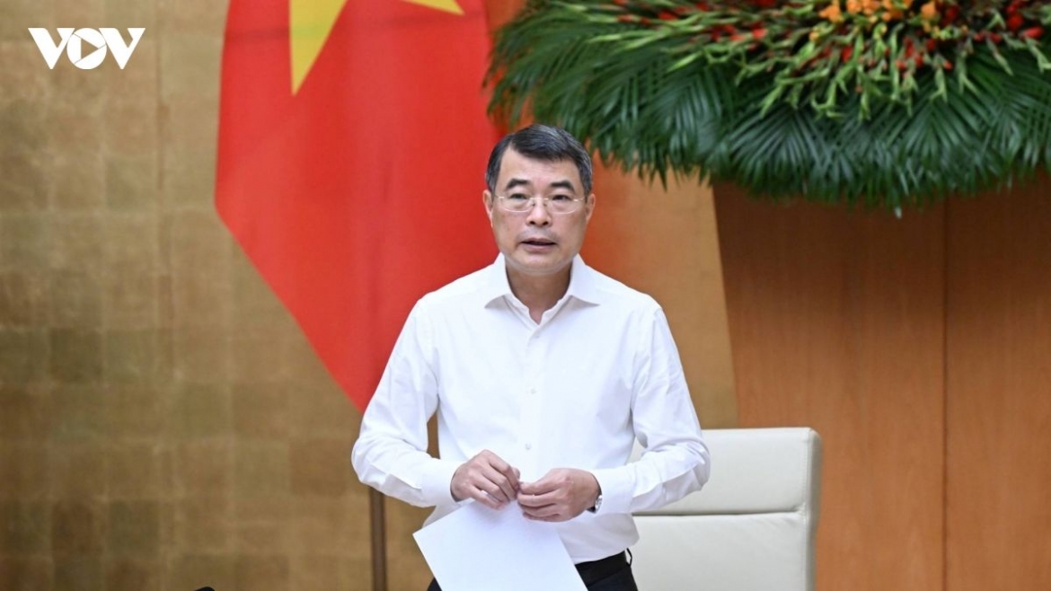 Prime Minister Le Minh Hung urges faster legal reforms, administrative simplification and public investment to sustain Vietnam's growth and achieve double-digit expansion.