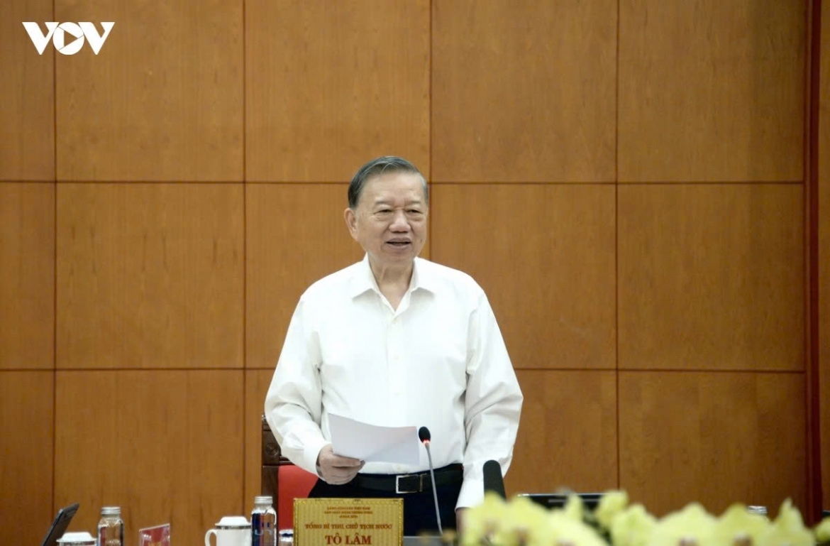 Party General Secretary and State President To Lam chairs a meeting with relevant agencies in Hanoi on August 25, 2026, reviewing one year implementation of Politburo Resolution 71 on breakthroughs in education and training