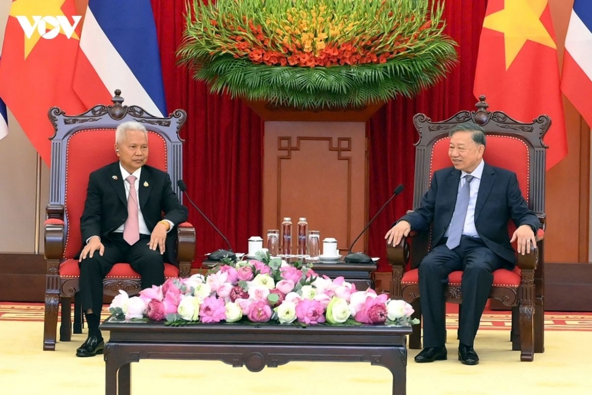 Vietnamese Party General Secretary and State President To Lam (R) and Thai National Assembly President Sophon Zaram during their meeting in Hanoi on August 7