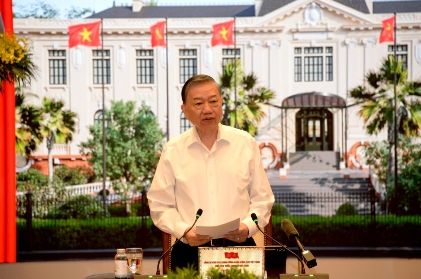 Top leader To Lam stresses open-mindedness and accountability in empowering talent.