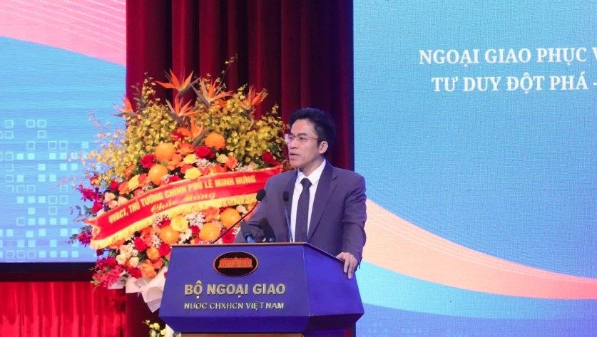 Vietnamese Ambassador to the United Arab Emirates (UAE) Nguyen Thanh Diep speaks at the Conference.