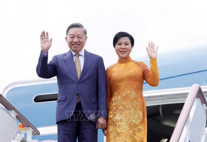 General Secretary and State President To Lam and his spouse arrive at Vnukovo Airport in Moscow for a state visit to Russia from September 7 to 9 at the invitation of President Vladimir Putin.
(Photo: VNA)